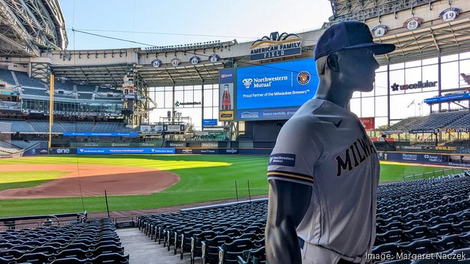 Mayor Johnson Hosts 2,000 Kids at Brewers Game » Urban Milwaukee