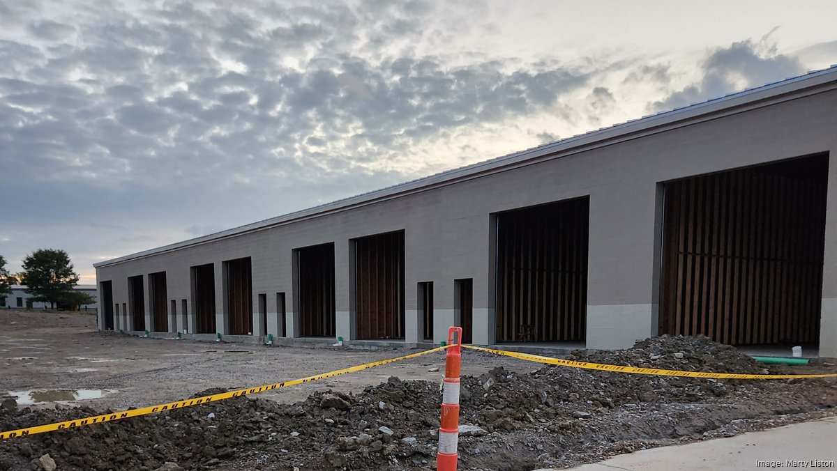 Garage Condos at Mason Pointe under construction Cincinnati Business