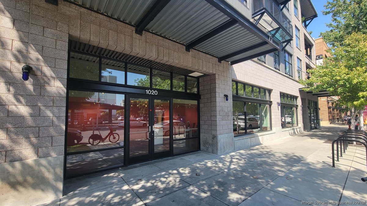 Green Grill Filling Former Which Wich Space On 16th Street - Sacramento 