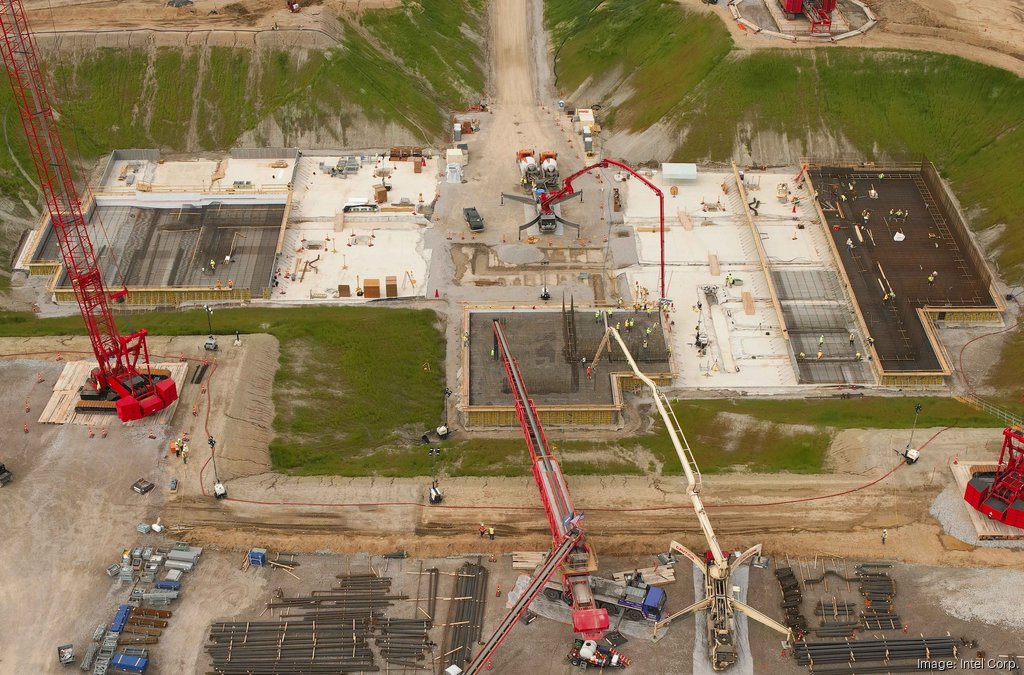intel-ohio-one-concrete-pour-1.jpg