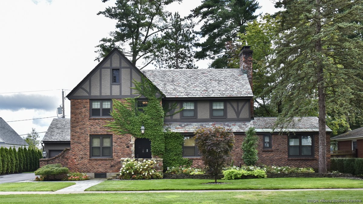 Bobby Flay's Saratoga Springs home sold for $3.3 million - Albany