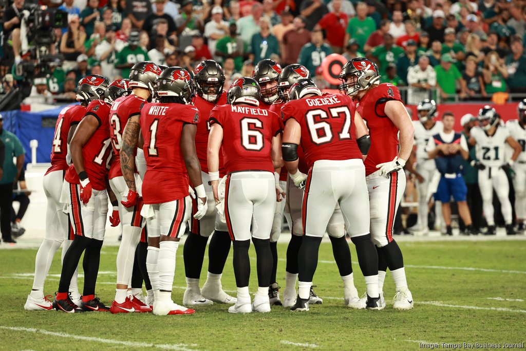 Tampa Bay Buccaneers drop first game of season on Monday Night