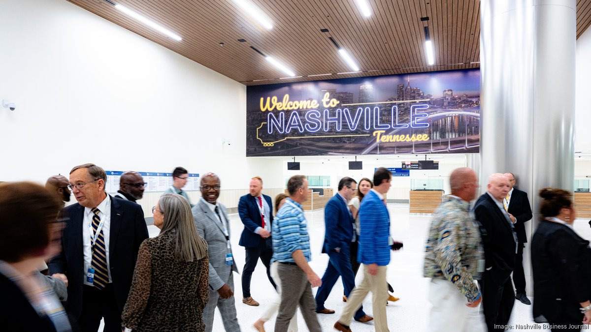 Photo tour: Airport shatters daily passenger record, debuts international gates - The Business Journ