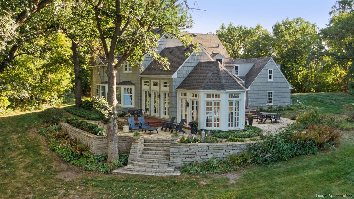 Sunfish Lake estate on peninsula lists for 2.35M Minneapolis / St
