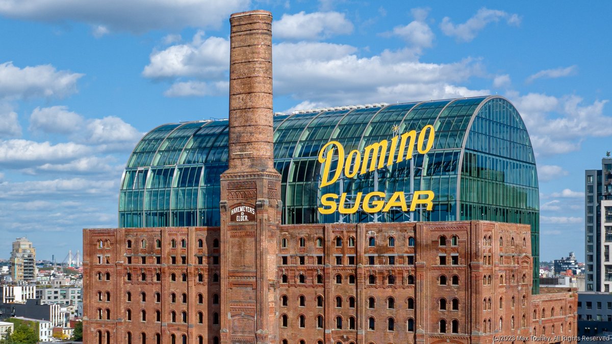 Brooklyn Domino Sugar Refinery Stages a Comeback as Office Space - Bloomberg