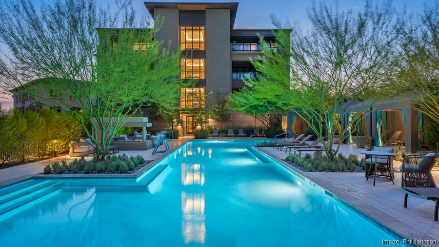 Two Bedroom Condo across from Super Bowl Experience!, Phoenix, USA