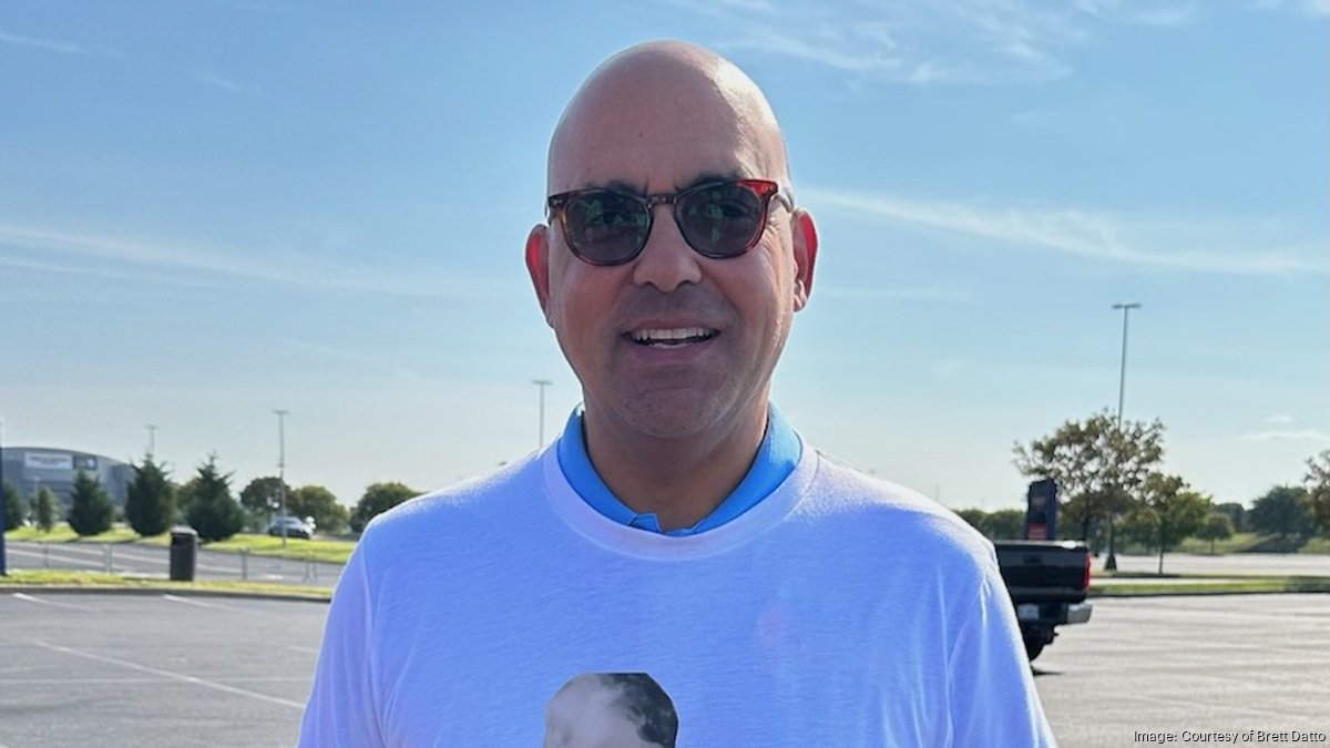 Baby Kruk T-shirt cameo on ESPN creates donation boom for Darren Daulton  charity - Philadelphia Business Journal