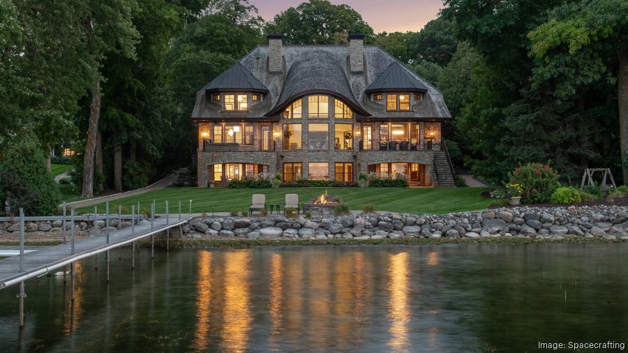 Former MN Vikings player Kyle Rudolph has sold his Lake Minnetonka home -  Minneapolis / St. Paul Business Journal