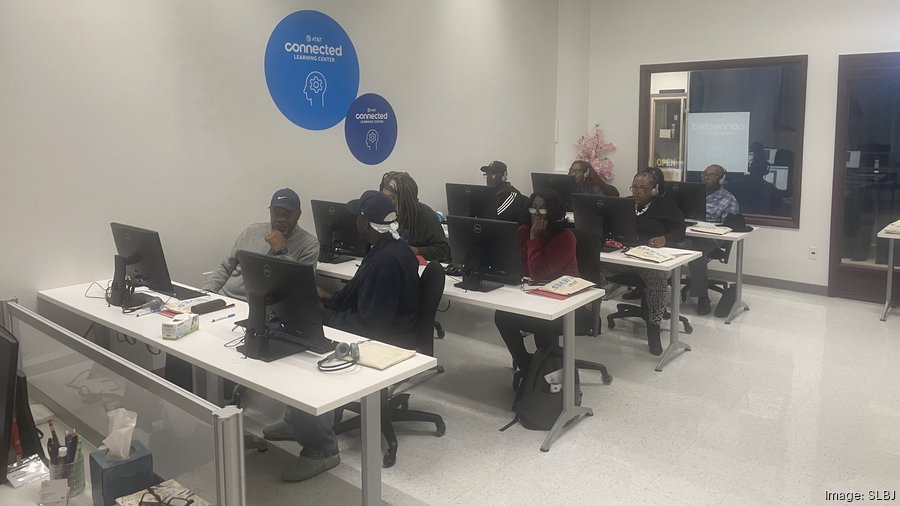 AT&T opens computer learning center at Urban League of Metropolitan St ...