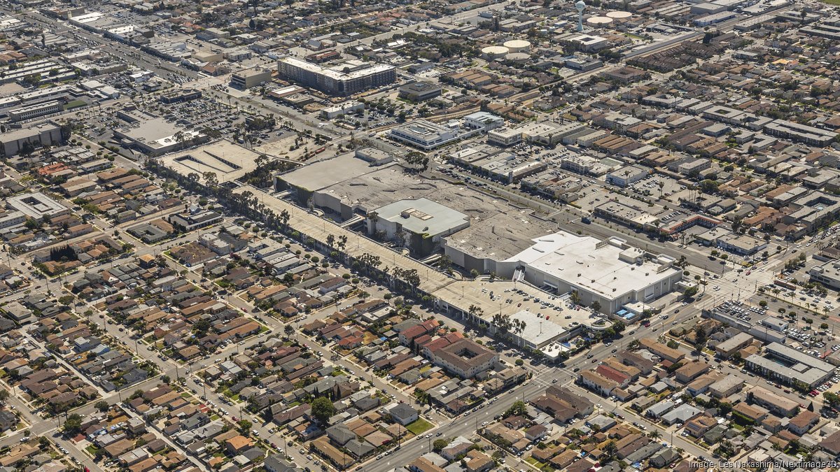 Hawthorne Mall at center of bribery scandal hits the market - L.A.