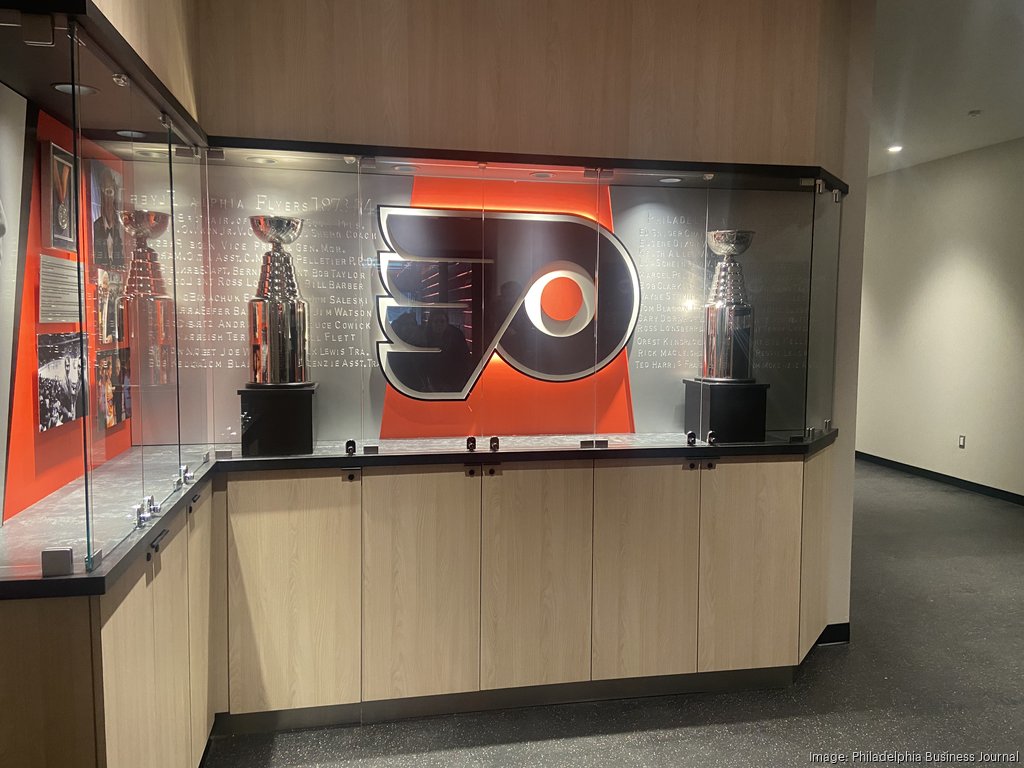 Flyers' new locker room unveiled as $400M arena overhaul nears