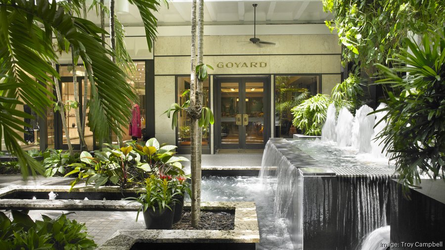 25-Goyard - Bal Harbour Shops