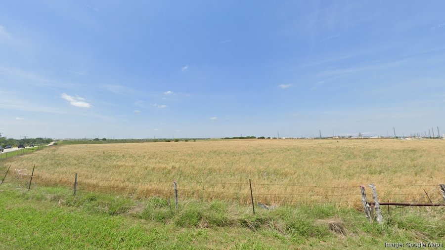 This 100-plus acre field in Pflugerville's outskirts could soon be sprawling warehouse property. GOOGLE MAPS