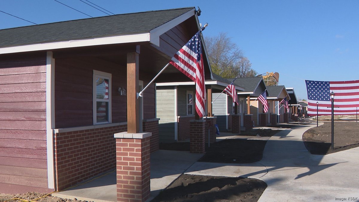New veterans outreach center and tiny homes open in north St. Louis