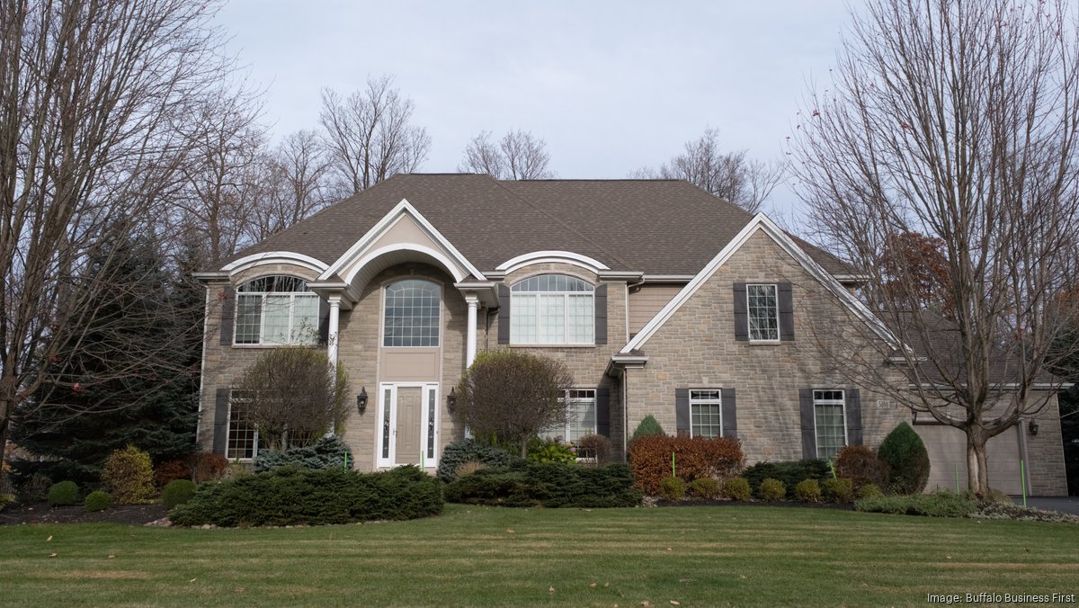 Spaulding Lake home in Clarence sells for 1.299 million Buffalo