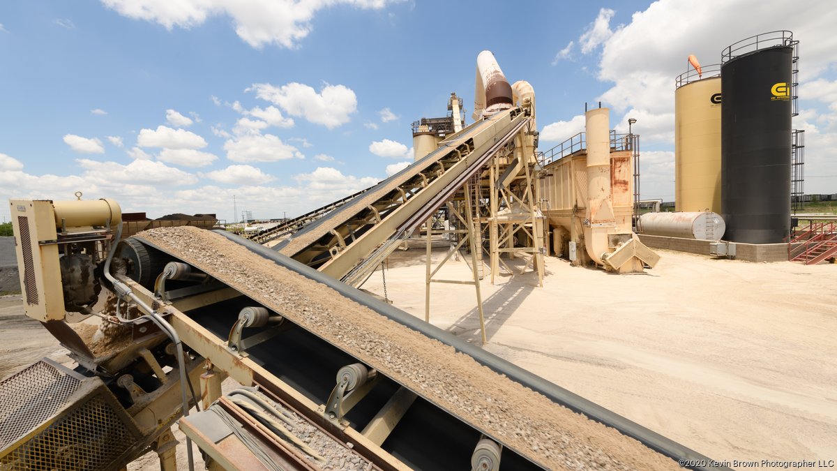 Irish construction materials firm strikes 2.1B deal for Texas assets