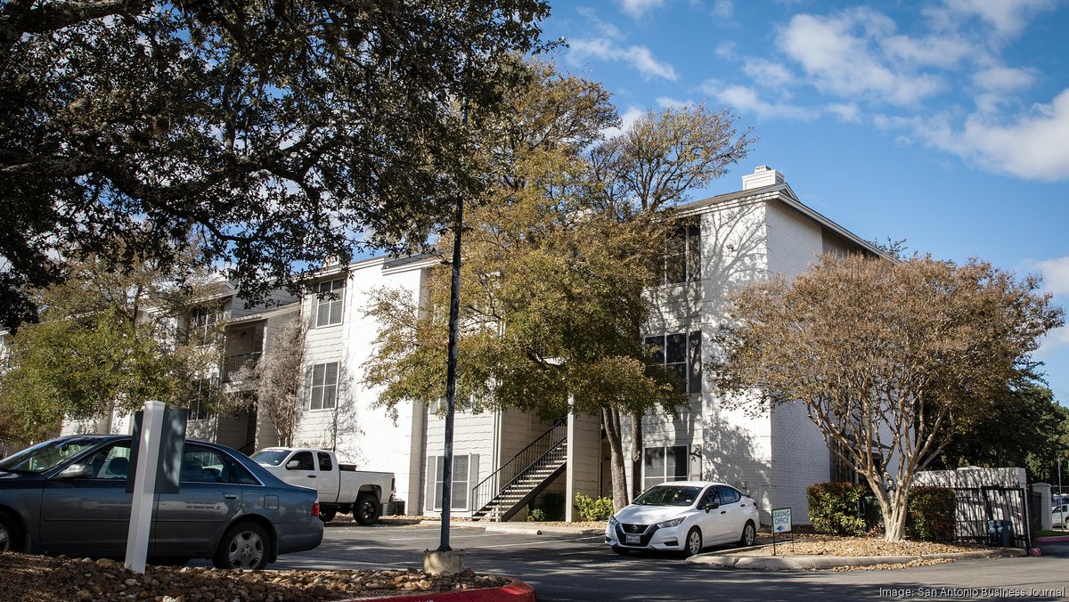 奥斯汀投资者违约，由25百万美元贷款支持的圣安东尼奥公寓面临风险