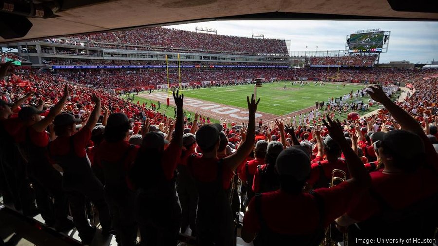 UH beats other Big 12 newcomers in average football attendance increase ...