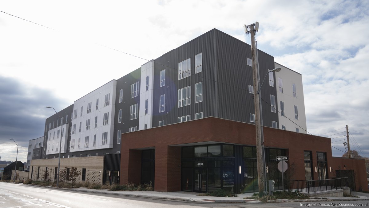 Fully vacant West Plaza Flats is listed for sale Kansas City Business