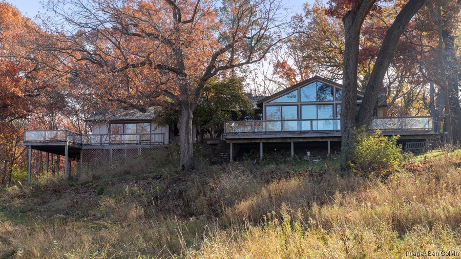 Secluded Gem Lake house with 31 acres lists under 1.4 million