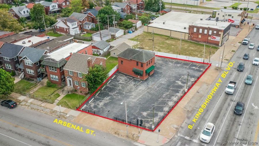 Shuttered downtown restaurant space Baileys' Range, Tower Grove South