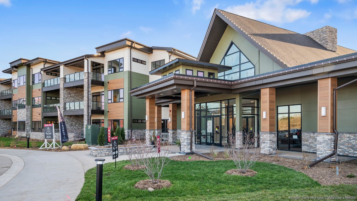 North Oaks' Hill Farm Condominiums opens Minneapolis / St. Paul