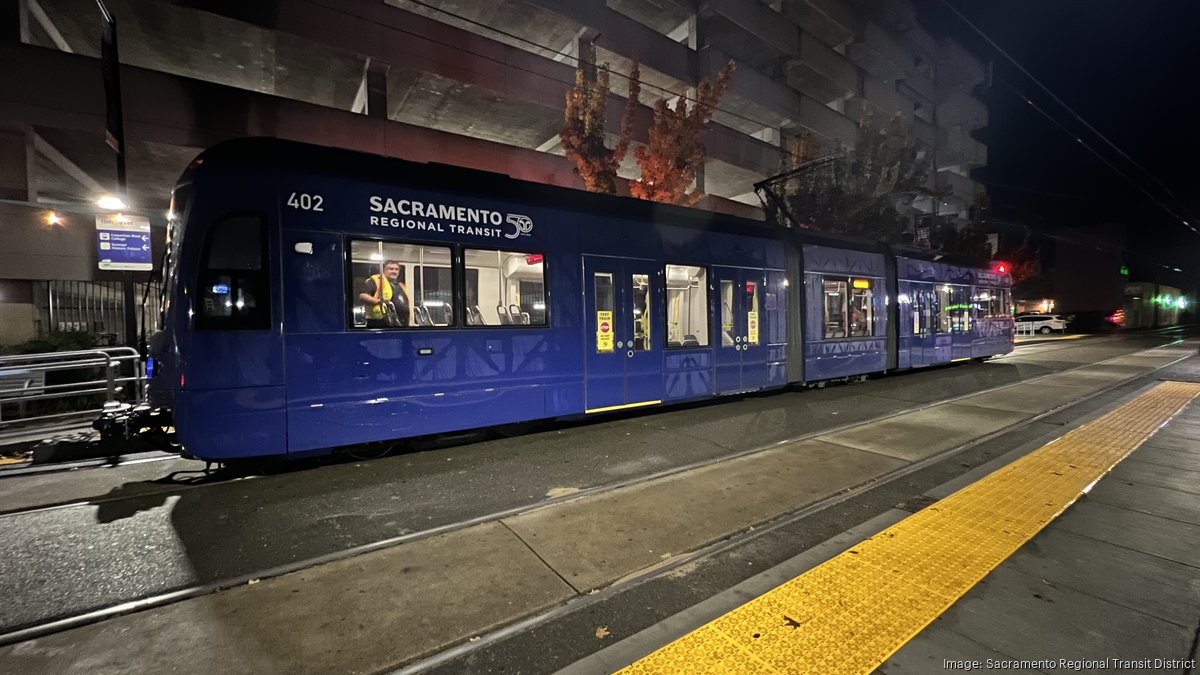 SacRT is testing its new Siemens Mobility light rail trains ...
