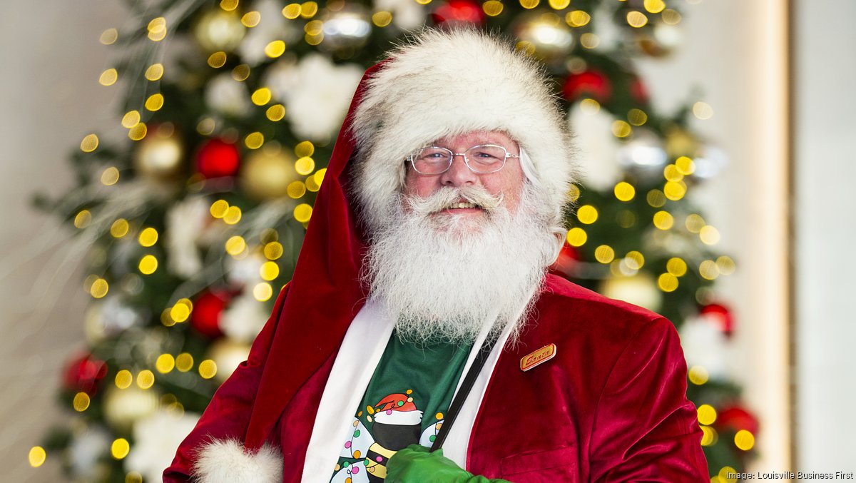 How Lincoln Crum turned playing Santa Claus into a business ...