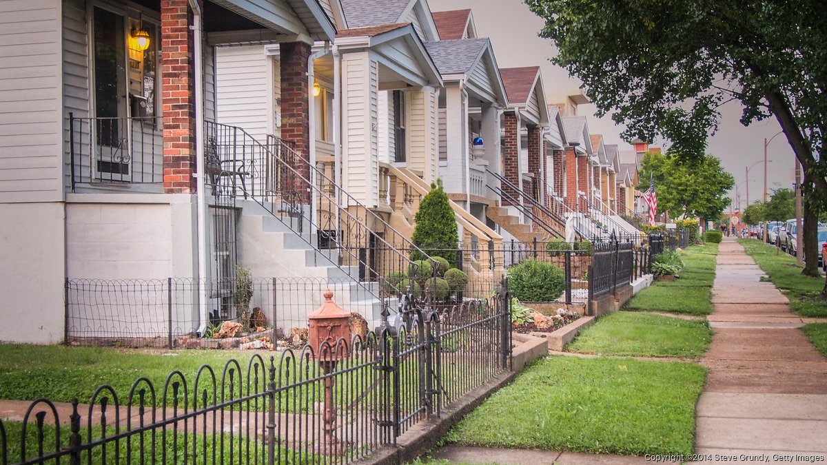 Report Predicts St Louis Housing Prices Will Fall In 2024 St Louis   Gettyimages 503227387*1200xx4486 2523 0 421 