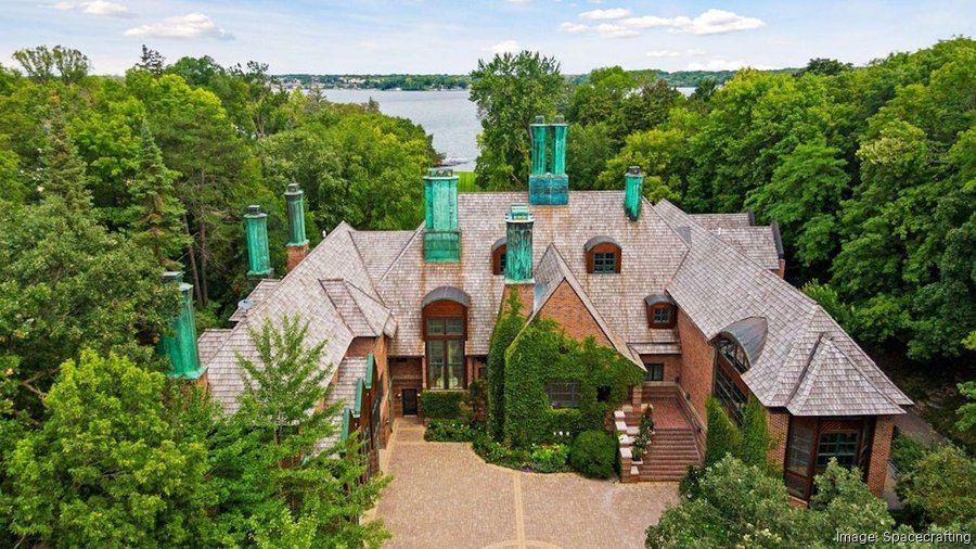Lake mansion with 3 acres of woods hits market at 12.5