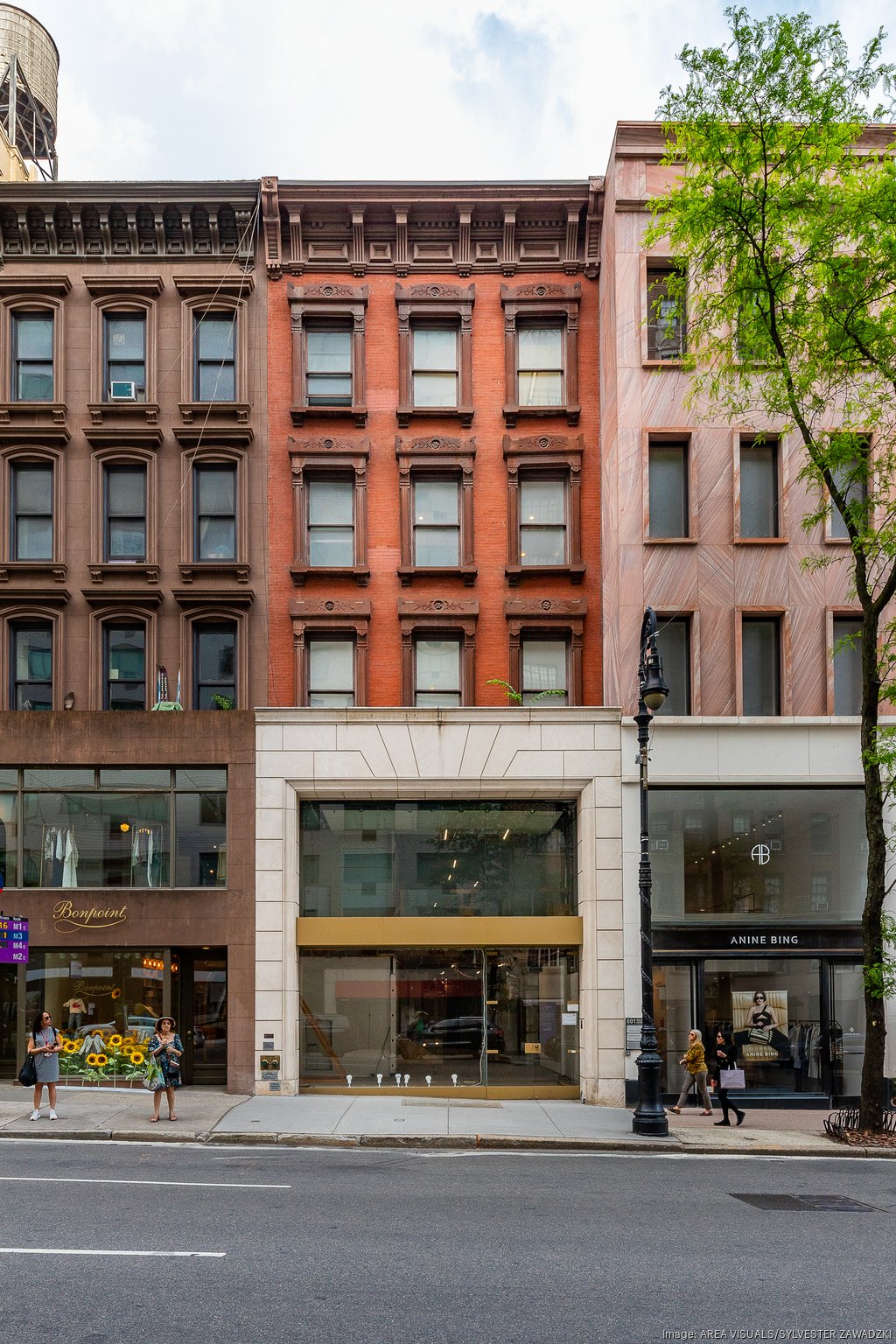 Vacant mixed use building on NYC s Madison Avenue sells New