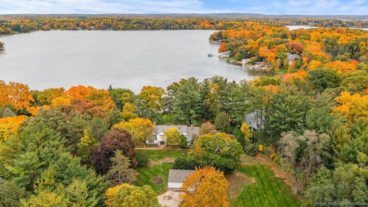 See Europeanstyle Oconomowoc Lake home with pool listed for 3.99M