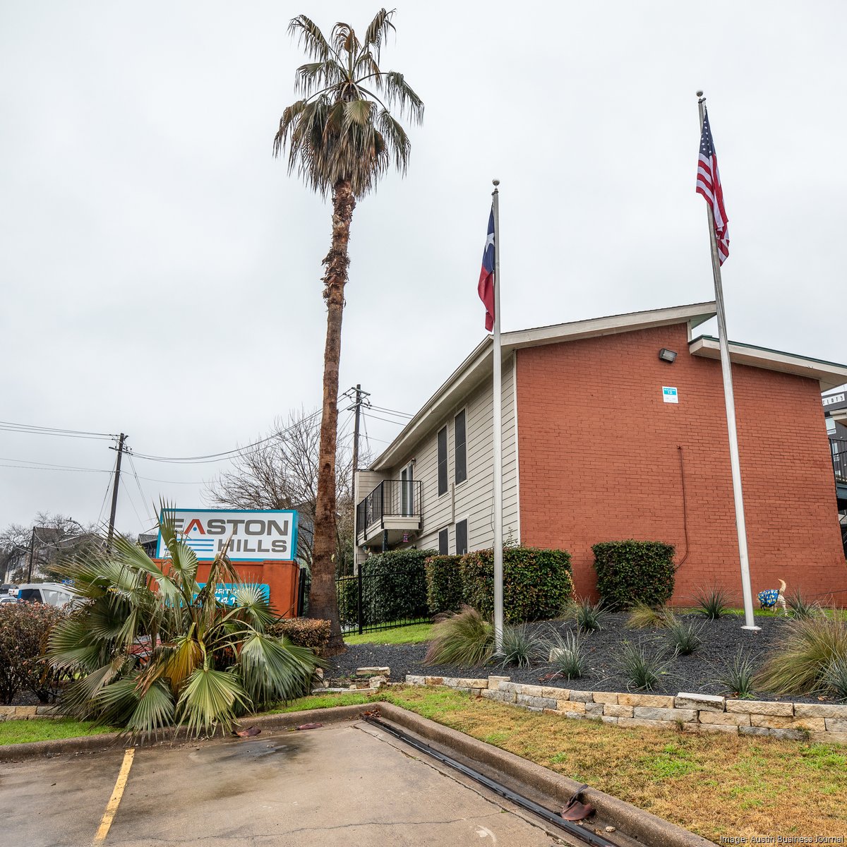 Site of South Austin apartment complex on tap for redevelopment