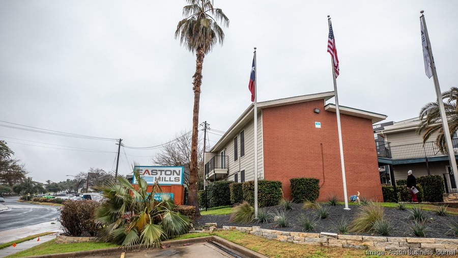 Site of South Austin apartment complex on tap for redevelopment