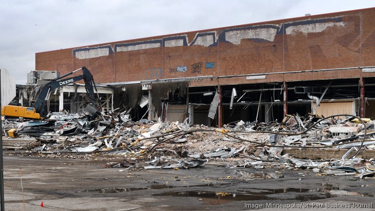 Demo begins on Toys R Us, Herberger's sites at Bloomington's Southtown ...