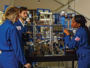 Lone Star College degree program equips students with specialized skills for the oil and gas industry