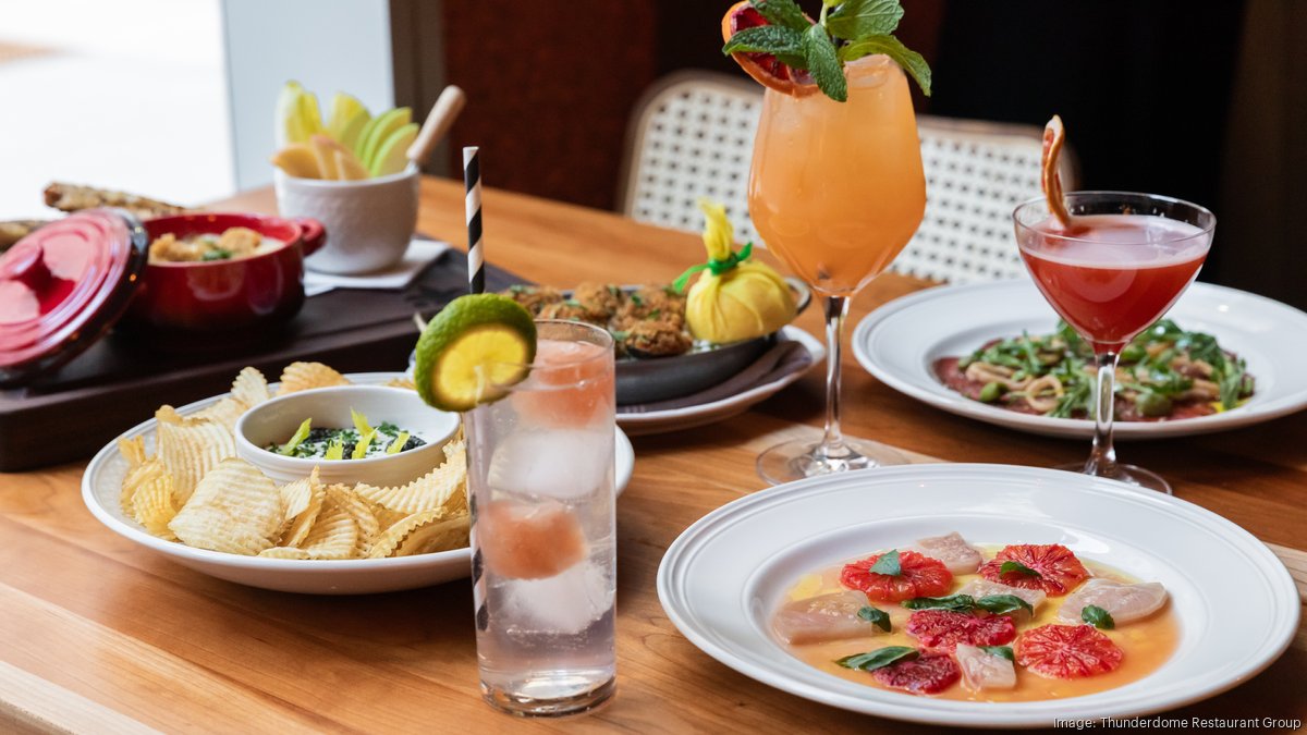 Davidson American brasserie restaurant open on Fountain Square