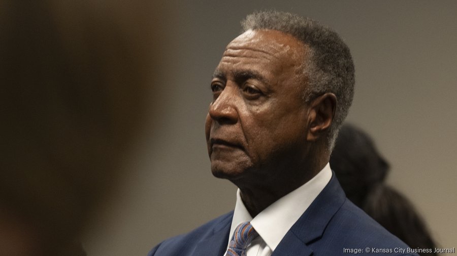 Ông White của hạt Jackson đề xuất kế hoạch thuế doanh thu sân vận động cho Kehoe - Tạp chí Kinh doanh Thành phố Kansas