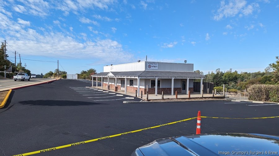 Grumpy's Burgers & Brew replacing Starbucks near Auburn Sacramento