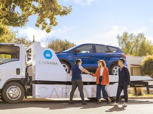 Carvana Customer Delivery 02