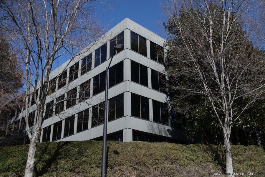Opportunistic buyer scoops up office complex near The Battery