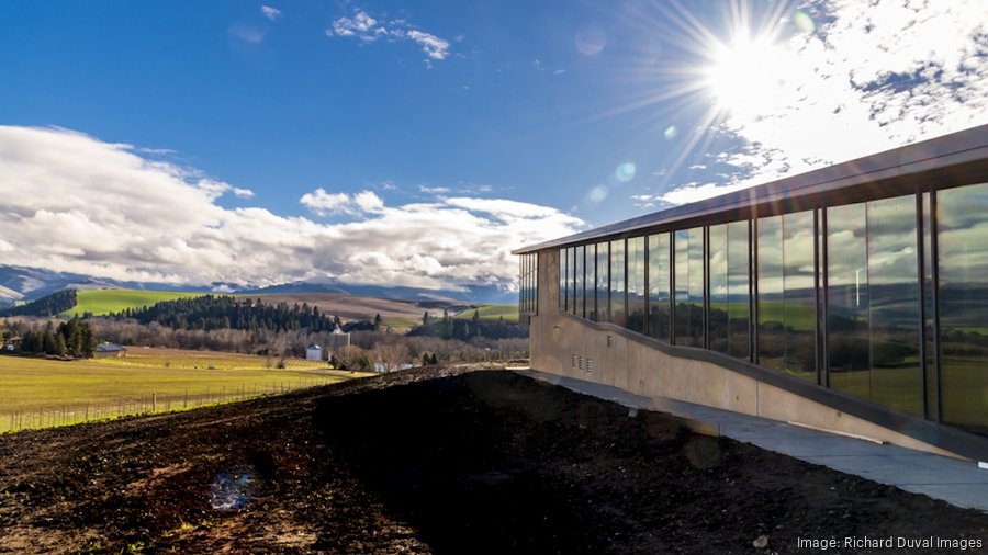 KC investors Bergman and Frost open Echolands winery Kansas City