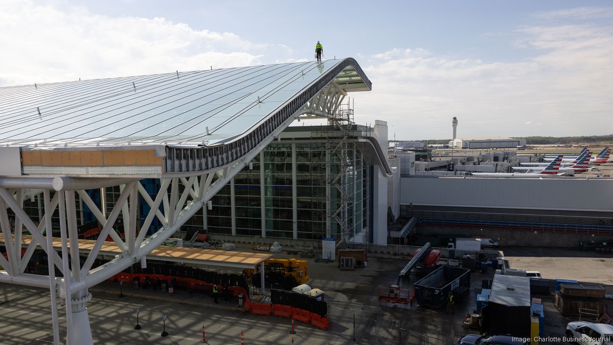 American Airlines Driving Clt Growth As Airport Eyes Record Year 