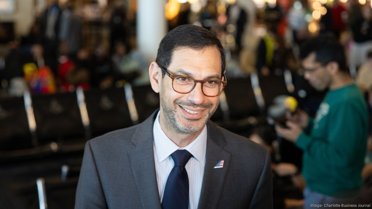 American Airlines executive addresses hub future amid lease talks at CLT and flight reductions - Charlotte Business Journal