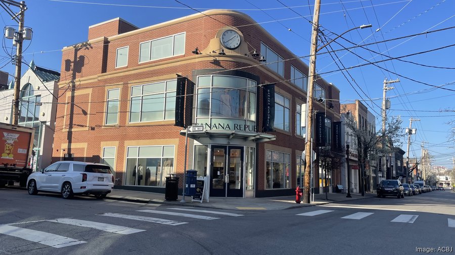 The Gap closes longtime anchor of Walnut Street business district in