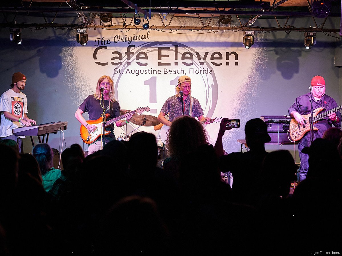 Cafe Eleven on St. Augustine Beach leans into entertainment to