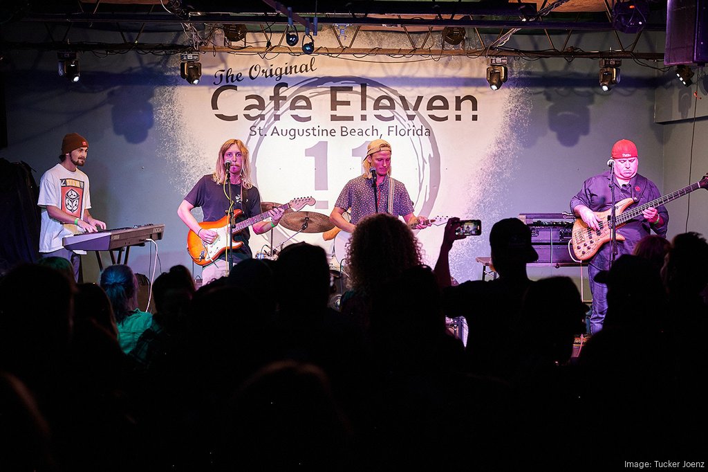 Cafe Eleven on St. Augustine Beach leans into entertainment to