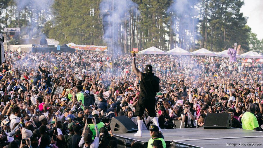 Pittsburgh Concert Audience - 2026 Music Fans