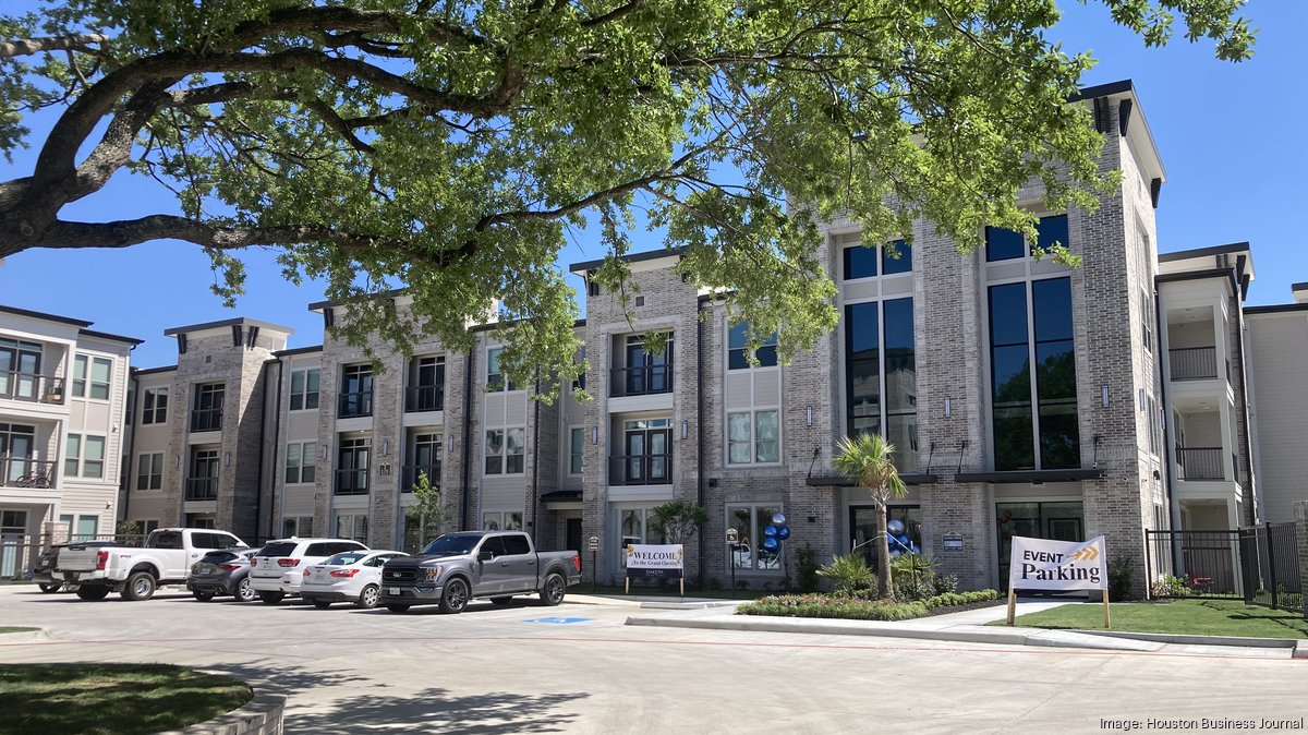 Dakota Enterprises opens apartment complex in Deer Park - Houston ...