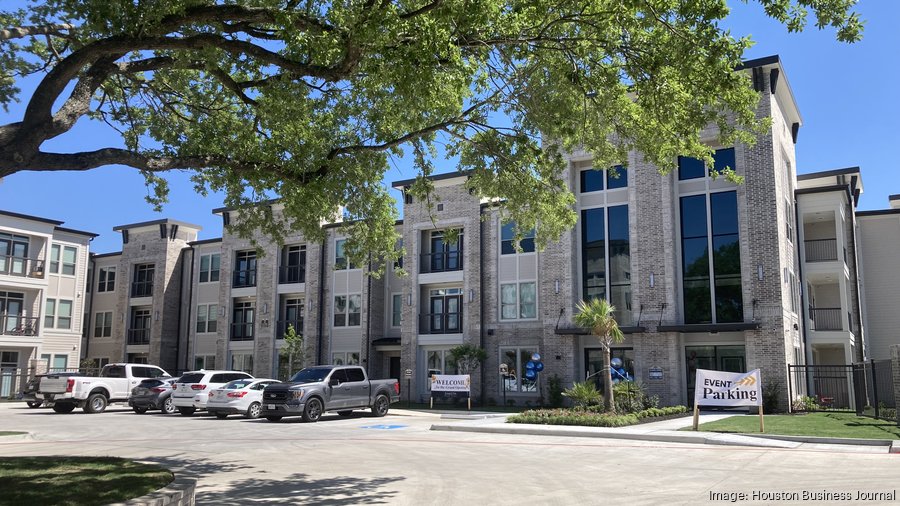 Dakota Enterprises Opens Apartment Complex In Deer Park - Houston 